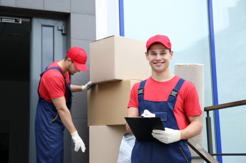 Self storage facility in Clapham welcoming local customers